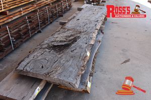 28 · MAR208 - MARRI HEAVY FEATURE GRADE 730x75-90mm @4.0m - Rough Sawn Slab