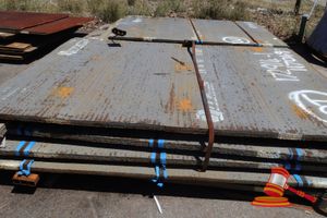 23 · PACK OF MC3 CHROMATE STEEL SHEETS, APPROX 2200mm W x 2100mm L, 4x SHEETS @ 45mm DEPTH AND 1x 35mm DEPTH APPROX TOTAL WEIGHT 10 TONNE