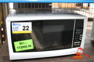 22 · 1 X ANKO MICROWAVE OVEN, MODEL: P70B20AP-ST, UNTESTED - USED