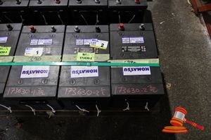 2 · 2 X KOMATSU BATTERY, 12V, 58D0601190, RC 440, CCA(A): 1425, REF.CA @0C; 1755, (UNTESTED), APPROX; 480MM D X 260MM W X 230MM H
