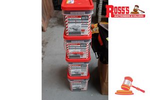119 · 4x TUBS OF QUIKLII DECKSPACERS, CODE: DSBK40500, 500pcs PER TUB