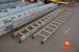 104 · 2 X 4.2 M SCAFFOLDING LADDERS