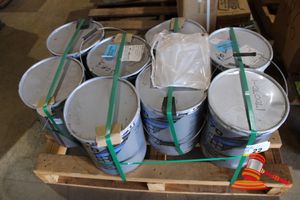 22 · 8 x 12.5kg DRUMS OF WIRE ROPE LUBRICANT (IRIS#031411)