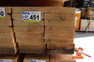 451 · 16x LENGTHS OF NON-STRUCTURAL, UNTREATED PINE TIMBER, APPROX 170 x 35mm x 2.4m