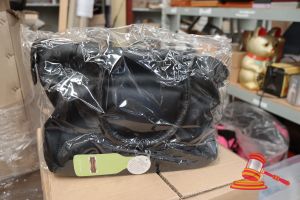 330 · BOX OF WINE COOLER BAGS