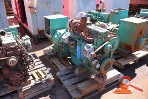 1 X Cummins Diesel Generator Set, Model: Qsl9-G3 Nr3, Engine Sn:74409578, Stamford Alternator Model: Ucdi274k13, Prime Kw At 1500 Rpm: 305, Alternator Sn:X19j433466, Approx; 2.1m L X 620mm W X 790mm H, Missing Cover Plate, Untested (Some Rust / Wear), On A Pallet (Asset No 17d6188)