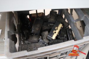 164 · CRATE OF ASSORTED BRASS ELECTRICAL FITTINGS