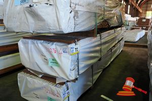 72 · PACK OF JARRAH OVERLAY, STD & BAR, 130mm x 013mm, 3000mm x 530mm x 350mm APPROX (PACK# 3200016831)