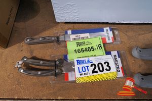 203 · MAESTRO POULTRY SHEARS 20CM, MAESTRO PARING KNIFE 13CM