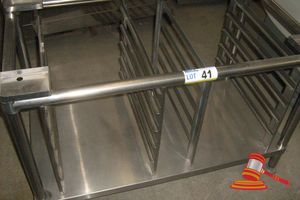 41 · GASTRONORM TRAY STAND, 1050mm x 580mm x 700mm APPROX