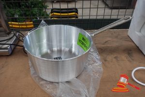 187 · 1 X CATERCHEF SAUCEPAN, TAPERED SIDES, 5.5LT CAPACITY