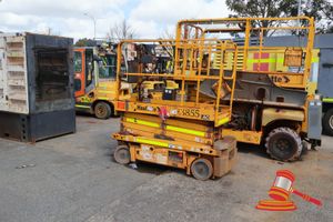 17 · HAULOTTE SCISSOR LIFT, MODEL: OPTIMUM 8AC CISEAUX SN:2003407, YEAR OF MANUFACTURE 2016, HRS UNSIGHTED,UNLOADED MASS 1520KG (SOME MARKS, OPERATIONAL CONDITION UNKNOWN)ASSET 14H3855 (S44#RITM0784057, DR# 1491)