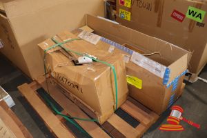 1 X Caterpillar Pump, Rotary Hydraulic, Lincoln 85482, Cat P/N:520-5011, And 1 X Lincon Hydraulic Pump 85482 In Box, Untested, A Pallet