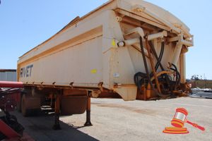 22 · 2014 Howard Porter HP-TRL470 Tipper Trailer White, Tri axle Reg #: 1TPY976 lic to: 31/10/2026 VIN: 6T9T25WA1E0BKN358 (Asset # HSQ04) (WP#4938) Condition: Fire Damage to LHR Axle & Side Tipper Body Panel: POOR, Paint: POOR, Tyres: POOR, Overall Condition: POOR