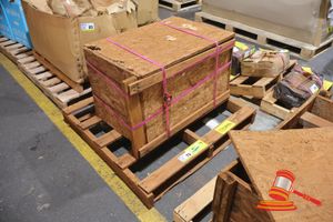 1 X Cat Pallet Gp Lub, Cat P/N:351-2414, Approx 120 X 120 X 75cm H, In A Crate. (B7777698)