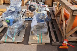 42 · 1 X AIRLESS PAINT SPRAYER, MODEL: PA6820D, 240V SINGLE PHASE, 2LTPM AT 3300PSI, POSS UNUSED (WRAPPED)