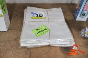 252 · WHITE WAITERS APRON W/POCKET (10)