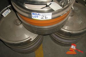 26 · 3 x S/STEEL 30 LITRE KEGS
