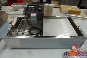 92 · ELECTRIC DONUT FRYER 12LT
