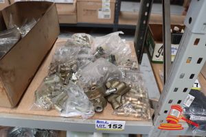152 · BUNDLE OF ASSORTED PRESSURE FITTINGS