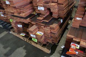 102 · PACK OF JARRAH DECKING, FEAURED, 086 x 019, 13.1M2 WITH 5mm GAP, LM 144, (PACK NO: 320026187) TRANSPORT DIMS L1200 x W520 x H450,