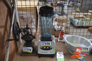 176 · SAMMICBLEND MASTER, HEAVY DUTY COMMERCIAL BLENDER, 240 V