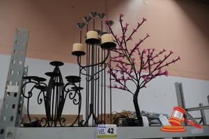 42 · BUNDLE WITH 3x ASSORTED CANDLE HOLDERS AND 1x CHERRY BLOSSOM LIGHT, UNTESTED