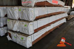 130 x 020 DECKING JARRAH FEATURE APPROX 394LM RANDOM LENGTHS (PACK NO -310001769) TRANSPORT DIMS- L5.6mt x 500mm x 500mm