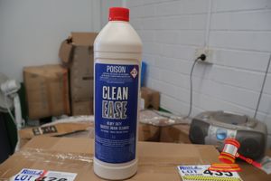 2x BOXES OF CLEAN EASY HEAVY DUTY DRAIN CLEANER, 1L PER BOTTLE, 20x BOTTLES TOTAL