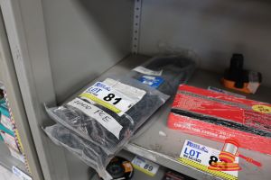 81 · 2x PACKS OF ASSORTED CABLE TIES