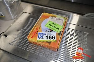 166 · ELECTRONIC KITCHEN SCALE 10KG