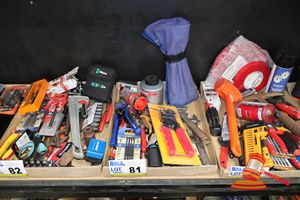 81 · TRAY OF TOOLS INCLUDING ASSORTED INDUSTRIES 12 PIECE RING/OPEN END SPANNER SET, INCLUDING: IRWIN IMPACT DRIVER BIT SET, PUNCH TOOL , LOCTITE THREADLOCKER, SPANNERS