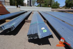 49 · GAL STEEL Z PURLINS, APPROX 200mm - 12 PCS AT 8.4M