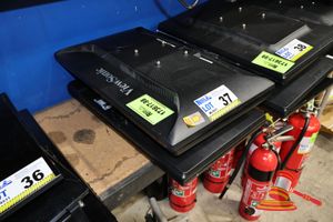 37 · 4 X LCD COMPUTER MONITORS (3 X 24 INCH BENQ, 1 X 24 INCH VIEWSONIC), SOME SCRATCHES/MARKS, UNTESTED (NO CABLES / NO STANDS INCLUDED)
