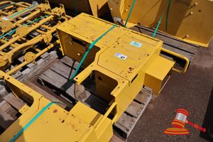 1 X Komatsu Dozer Fender Cover Lh, P/N:17m-54-55211 N, Approx 1.1m H X 860mm D X 410mm W, Some Marks/Rust, On A Pallet