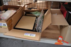 26 · BUNDLE OF ASSORTED PICTURE FRAMES