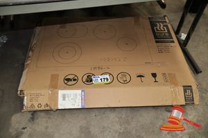 Euro Appliances 4 Zone Electric Cook Top In Box Unsed, W1015mm X H680mm X D112mm, S/N 24461298 (*Broekn Glass Cook Top - No Warranty/ Return / Damaged/ Credit Return, As Is - Inspection Recommended
