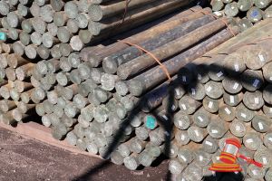 APPROX 70 X 1.8M X 85-100MM PINE POSTS