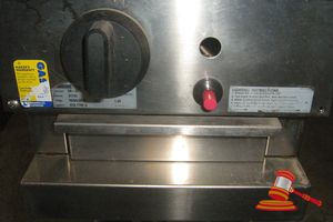 17 · LUUS CHAR-GRILL, NATURAL GAS, FREE STANDING, GRILL SIZE = 500mm x 300mm APPROX