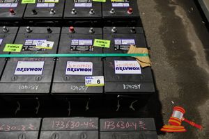 6 · 2 X KOMATSU BATTERY, 12V, 58D0601190, RC 440, CCA(A): 1425, REF.CA @0C; 1755, (UNTESTED), APPROX; 480MM D X 260MM W X 230MM H