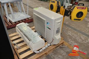 1 X Daikin Air Conditioner Indoor Unit With Wall Bracket (Model Ftk55olvma) And Outdoor Condensing Unit (Model: Rks50lvma), Sn:E007857, Refrigerant: R410a, Capacity: 5000 W, 220-240v, Approx; 810mm X 300mm X 710mm, Untested