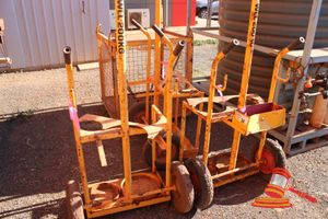 38 · 3X TWIN GAS BOTTLE HOLDER TROLLEYS