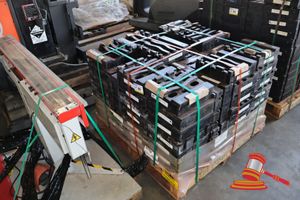 10080872 Panel, 305 X 305 X 70/38 X 60 T2h, Sb, Md, Side, Qty 89, Mpn-251764, On Pallet