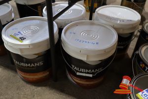 48 · 4 X TAUBMANS PROFESSIONAL EXTERIOR MATT PAINT, 15L, WHITE, WATER BASED