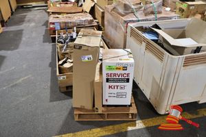 93 · CATERPILLAR SERVICE PARTS, INCLUDES: CAT ELEMENT PRI P/N:396-2123, CAT FILTER-AIR P/N:290-2287, PART NO: B4P/988K-A FOR MACHINE 988K-LWX VARIOUS OTHERS (POSS UNUSED, BOXED, ON A PALLET)