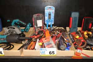 65 · TRAY OF ASSORTED TOOLS INCLUDING WRENCHES, PLIERS, RATCHET SCREWDRIVER SET, WIRE STRIPPER, RATCHETING SPANNER, SCREWDRIVERS