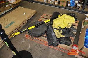 5 X PRO CHOICE RUBBER BOLLARD BASES, 6KG, 2 X ROLLS OF PLASTIC FLOOR ROLLS, APPROX; 1.1M W, 1 X JEMEII SIZE 2, WADERS, ON A PALLET