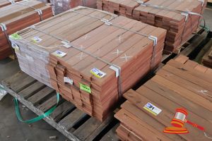 90 · PACK OF JARRAH DECKING FEATURE, 108 LM, 086 x 019, , 9.82M2 WITH 9.5mm GAP (PACK NO: 320026180) TRANSPORT DIMS PACK SIZE L900 x W520 x H450