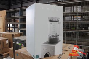 35 · 1 X SMEG HIGH PERFORMANCE BLENDER, MODEL: BLC02EGMAU, GROSS WEIGHT: 9.5 KG (POSS UNUSED, BOXED)