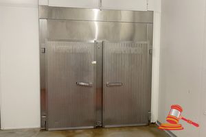 211 · VERINOX COMMERCIAL SMOKING OVEN. 6 TROLLEY. STAINLESS STEEL. DUAL OVEN BAYS. OVEN INTERNAL DIMENSIONS APPROX 2650 X 3000 X H2050MM. DOOR WIDTHS 1100MM. OVERALL EXTERNAL DIMENSIONS APPROX 2650 X 3300 X H2850MM (HEIGHT MEASUREMENT DOES NOT INCLUDE PIPING ETC AND CONTROL PANEL ON TOP OF OVEN). 3 PHASE HARD WIRED. IN SERVICE UPTO 24TH JULY 2026. SELLER TO DISCONNECT SERVICES AND REMOVE INTERNAL BULDING WALLS TO ALLOW FOR REMOVAL. PURCHASER TO REMOVE USING SPECIALISED REMOVALIST. INSPECTION RECOMMEND